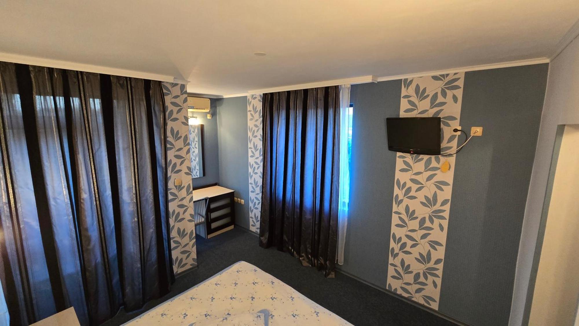 Excelsior Family Hotel Равда Экстерьер фото
